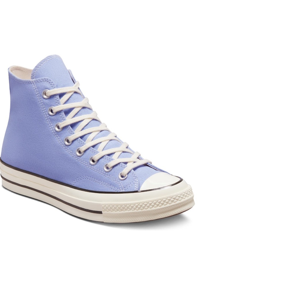 NEW* converse high top sneakers sz 8.5 (women)
